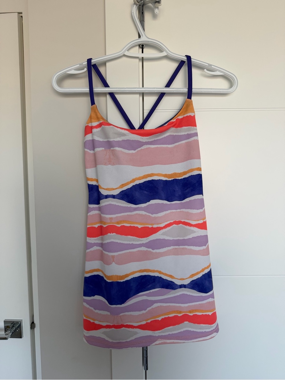 Lululemon Dancing Warrior Tank in Bleacher Stripe White Iris Flower Size 4